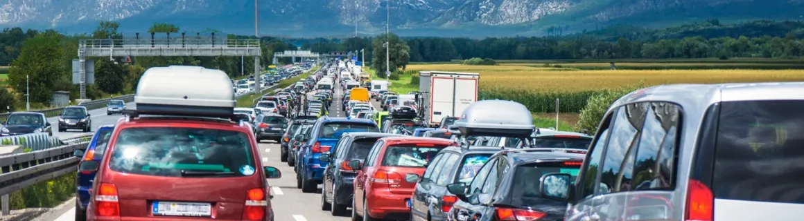 Embouteillage sur une autoroute
